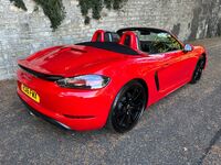 PORSCHE 718